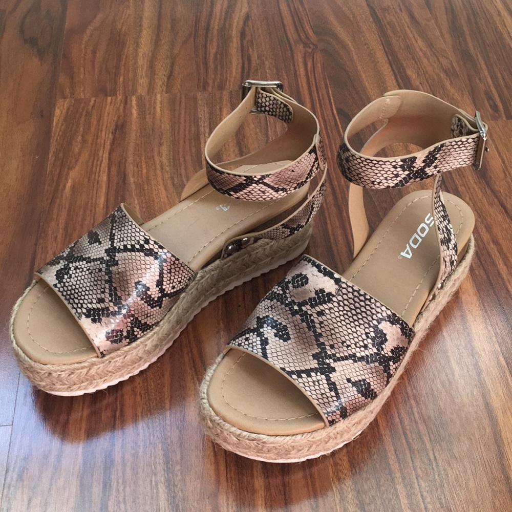 Python Print Soda Platforms